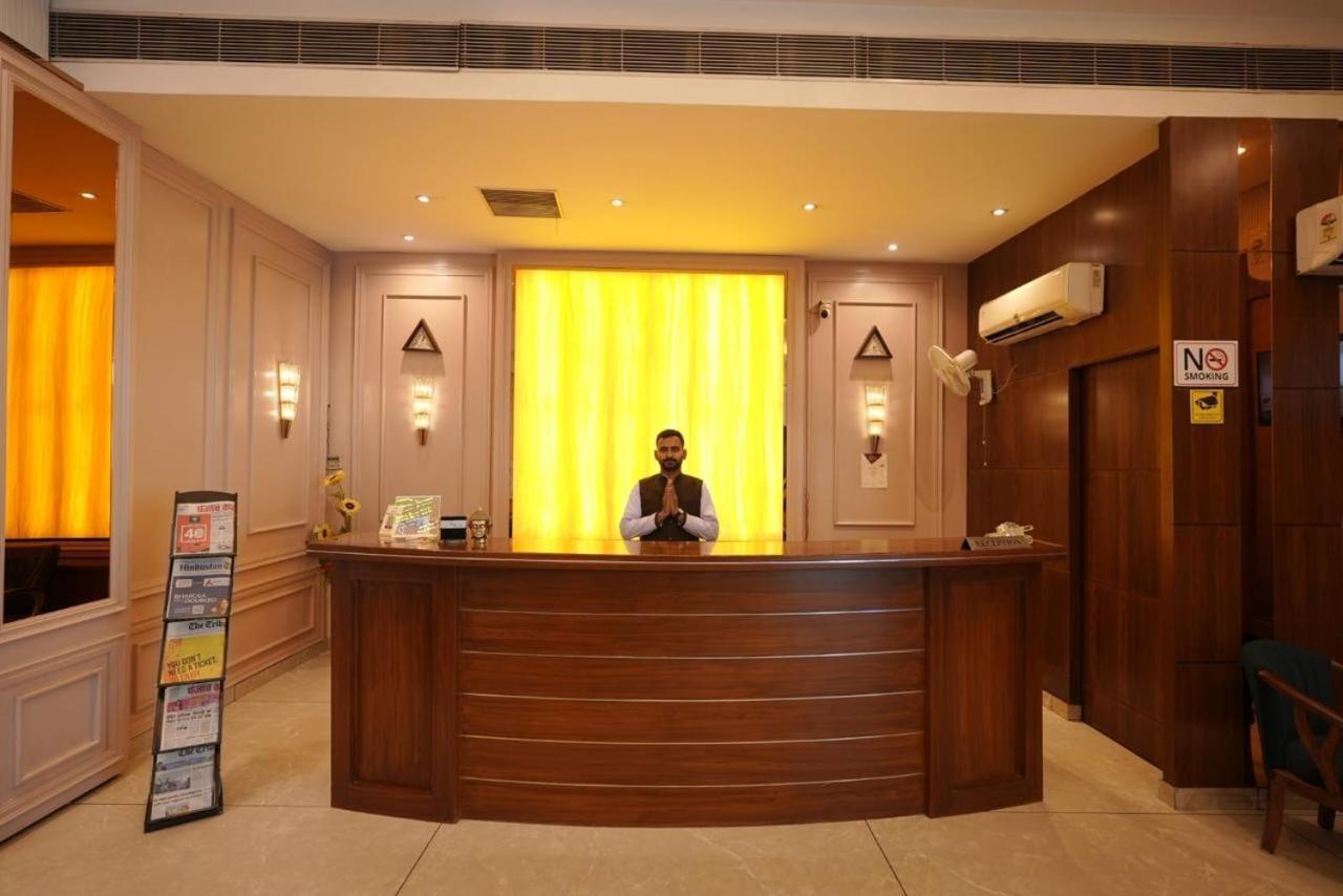Click Hotel Kohinoor, Λουντιάνα Εξωτερικό φωτογραφία